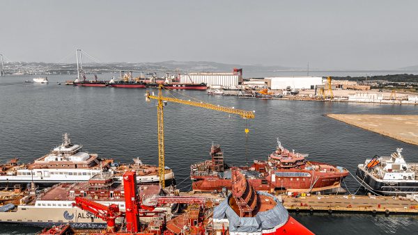 EST7524-18 75M BOM 52M YÜKSEKLİK 18 TON-KULE VİNÇ